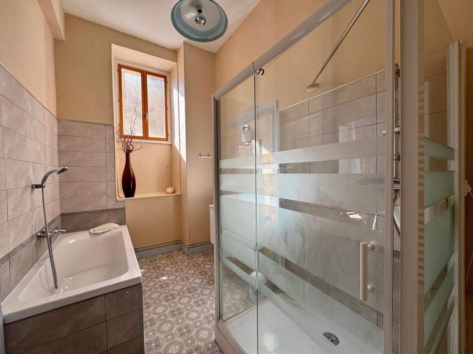 L'Escapade Place Voltaire Vermenton Room photo